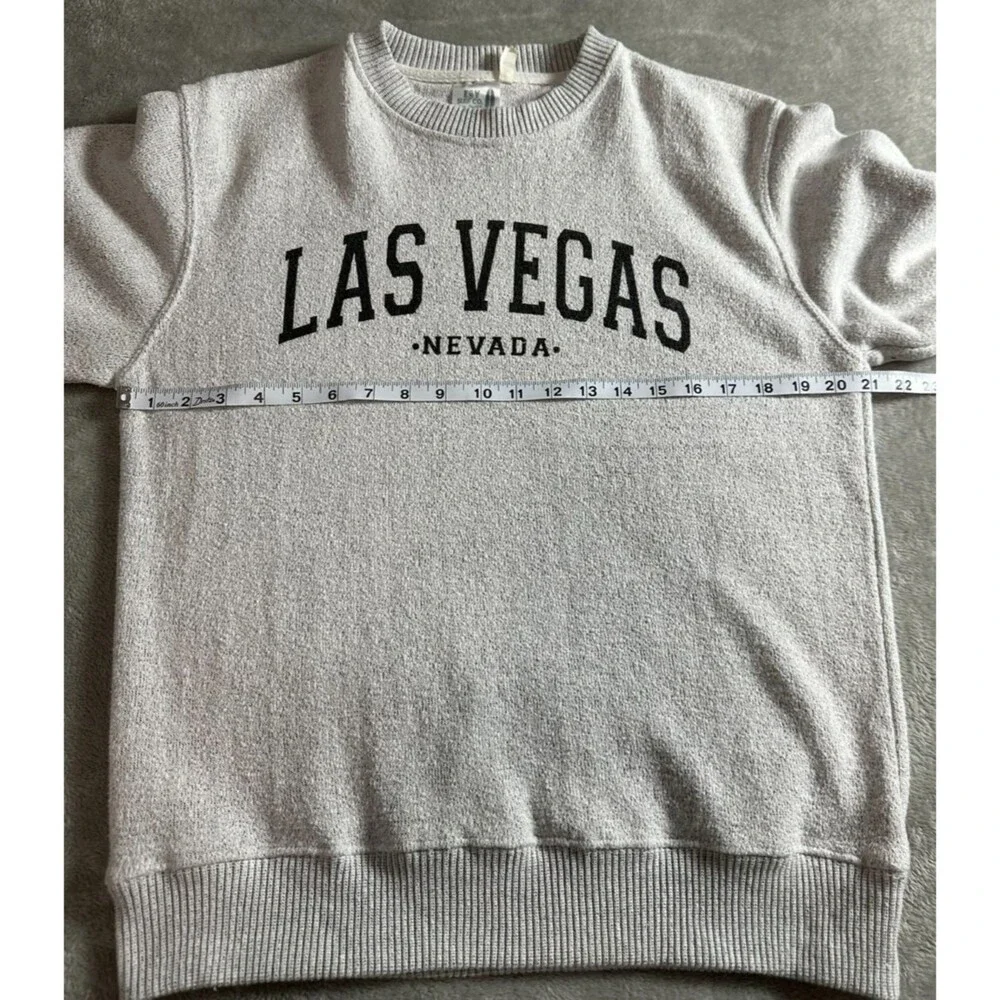 VTG Esy Surf Co‎ Las Vegas Graphic Print Sweater Size M Heather Grey/Black Soft - Picture 3 of 7